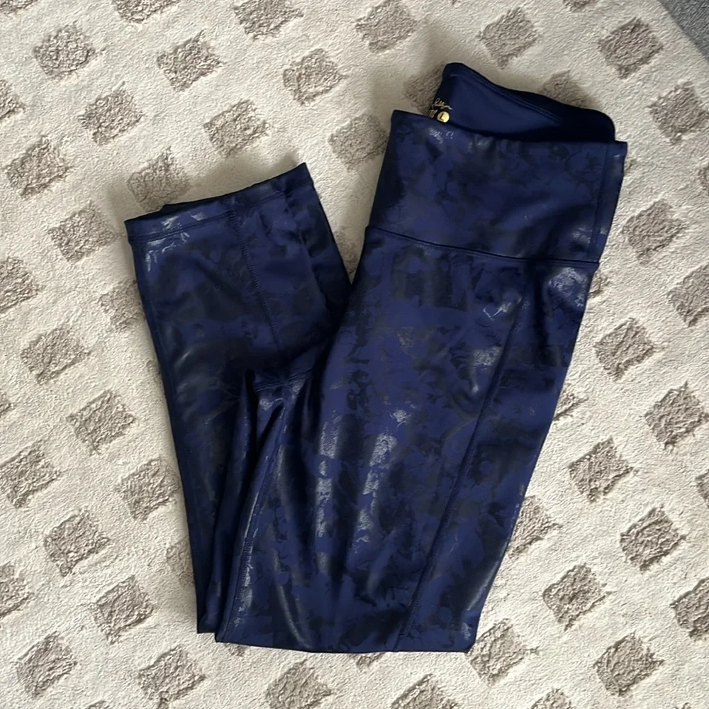 Lilly Pulitzer Luxletic High Rise Midi Leggings SZ L True Navy Shoreline Foil - Picture 3 of 5